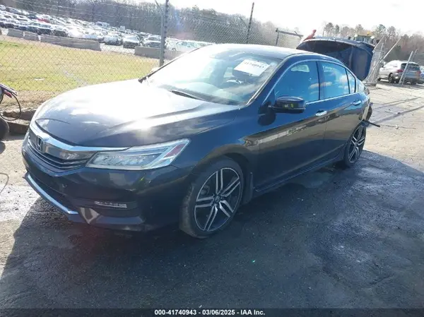 1HGCR3F91HA003586 2017 HONDA ACCORD - Image 2