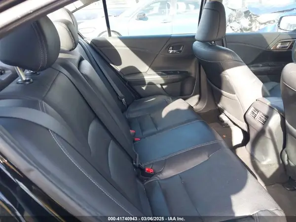 1HGCR3F91HA003586 2017 HONDA ACCORD - Image 8