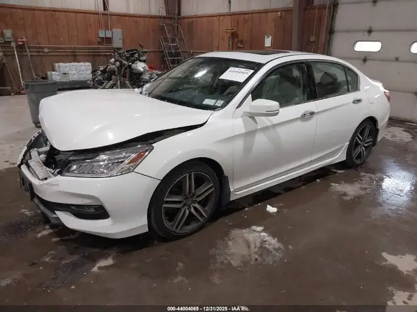 1HGCR3F91HA014698 2017 HONDA ACCORD - Image 2