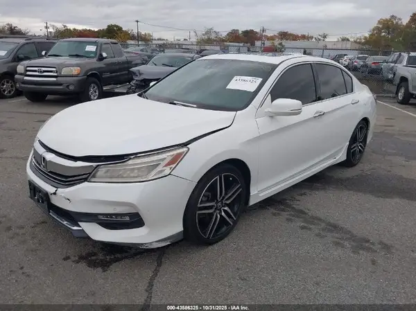 1HGCR3F91HA019349 2017 HONDA ACCORD - Image 2
