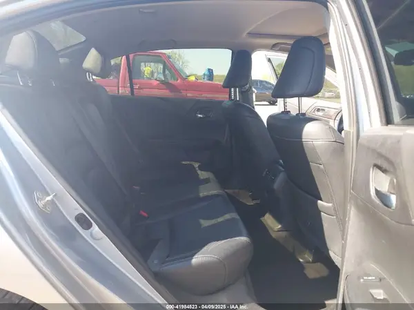 1HGCR3F91HA033199 2017 HONDA ACCORD - Image 8