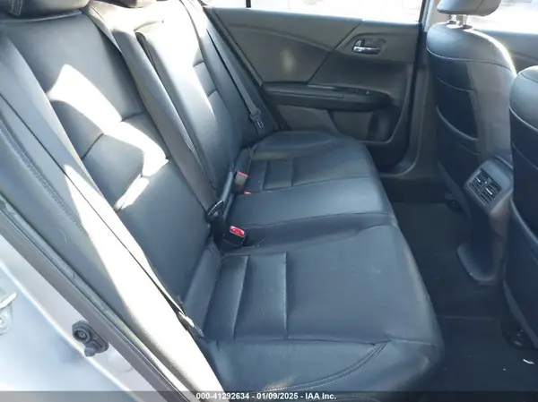 1HGCR3F91HA039388 2017 HONDA ACCORD - Image 8