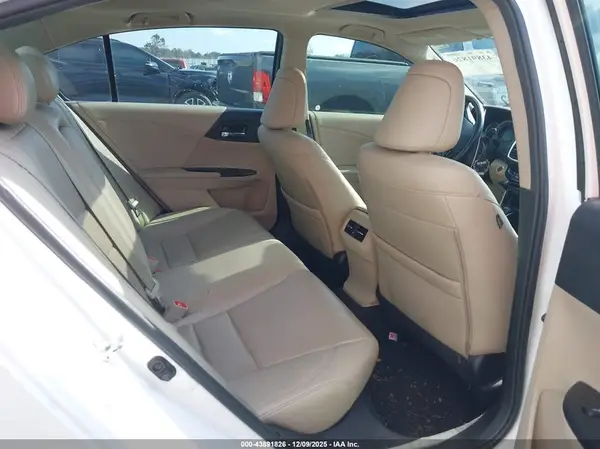 1HGCR3F92GA005586 2016 HONDA ACCORD - Image 8