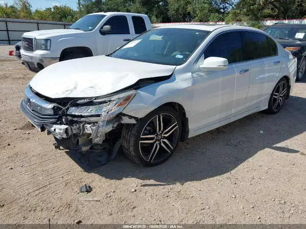 1HGCR3F92GA006060 2016 HONDA ACCORD - Image 2