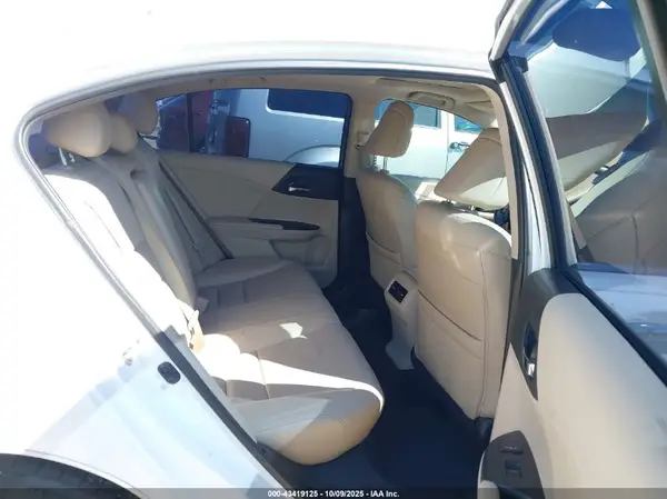 1HGCR3F92GA006060 2016 HONDA ACCORD - Image 8