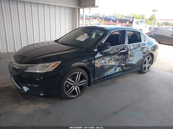1HGCR3F92GA015809 2016 HONDA ACCORD - Image 2