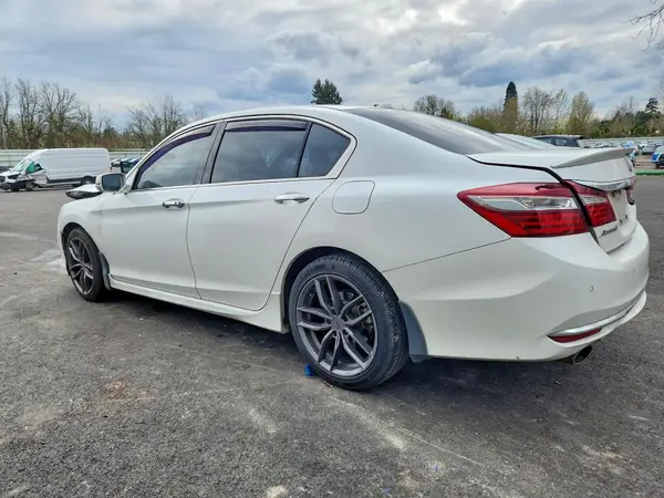 1HGCR3F92GA030410 2016 HONDA ACCORD - Image 2