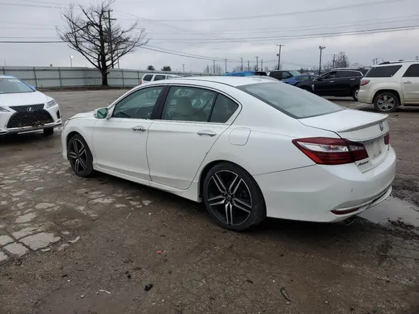 1HGCR3F92HA003919 2017 HONDA ACCORD - Image 2