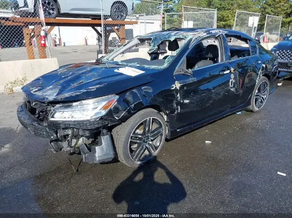 1HGCR3F92HA004861 2017 HONDA ACCORD - Image 2