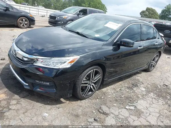 1HGCR3F92HA005007 2017 HONDA ACCORD - Image 2
