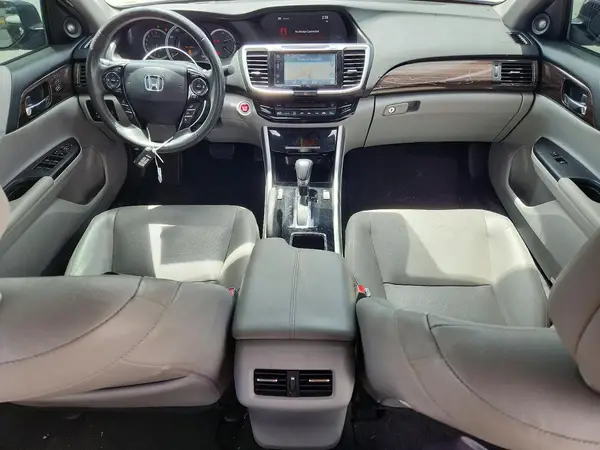 1HGCR3F92HA008926 2017 HONDA ACCORD - Image 8