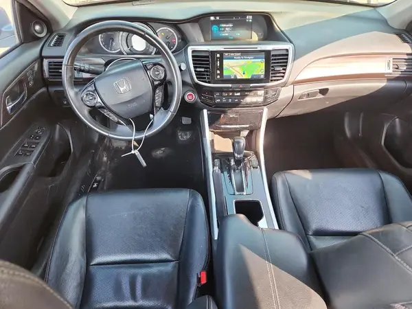 1HGCR3F92HA010661 2017 HONDA ACCORD - Image 8