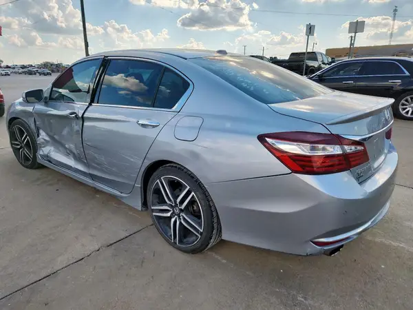 1HGCR3F92HA011695 2017 HONDA ACCORD - Image 2