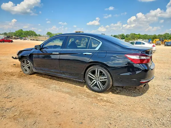1HGCR3F92HA020638 2017 HONDA ACCORD - Image 2