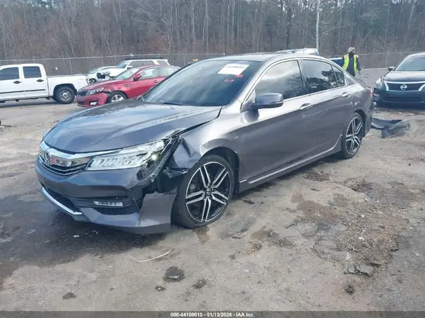 1HGCR3F92HA023426 2017 HONDA ACCORD - Image 2