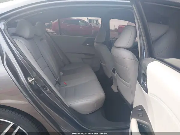 1HGCR3F92HA023426 2017 HONDA ACCORD - Image 8