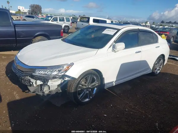 1HGCR3F92HA023779 2017 HONDA ACCORD - Image 2