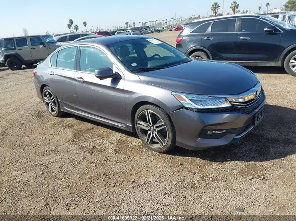 1HGCR3F92HA038542 2017 HONDA ACCORD - Image 1