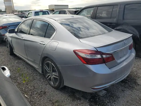 1HGCR3F92HA038931 2017 HONDA ACCORD - Image 2