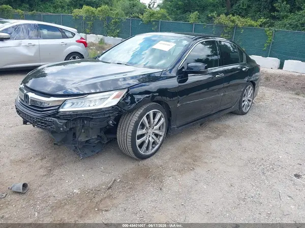 1HGCR3F93GA012529 2016 HONDA ACCORD - Image 2