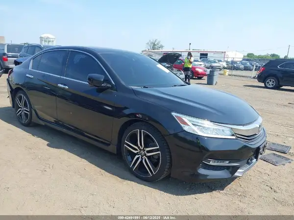 1HGCR3F93GA013518 2016 HONDA ACCORD - Image 1