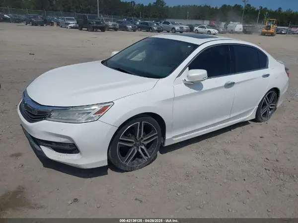 1HGCR3F93GA018704 2016 HONDA ACCORD - Image 2