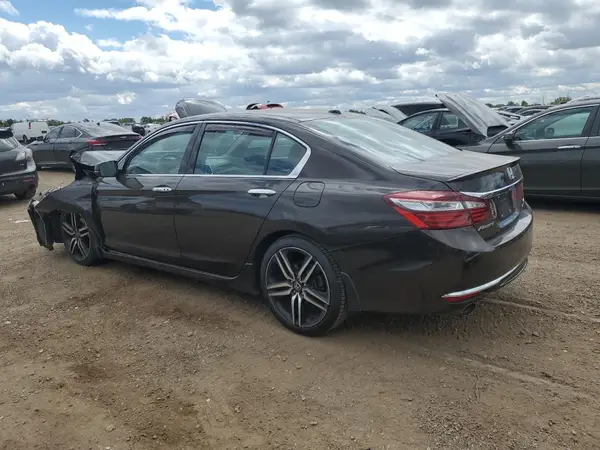 1HGCR3F93HA002519 2017 HONDA ACCORD - Image 2