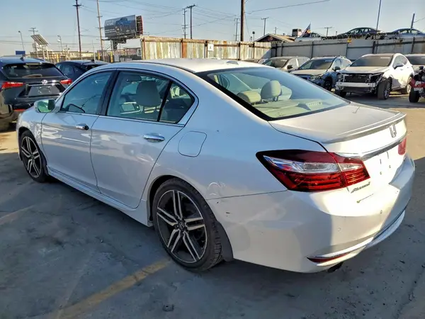 1HGCR3F93HA008059 2017 HONDA ACCORD - Image 2