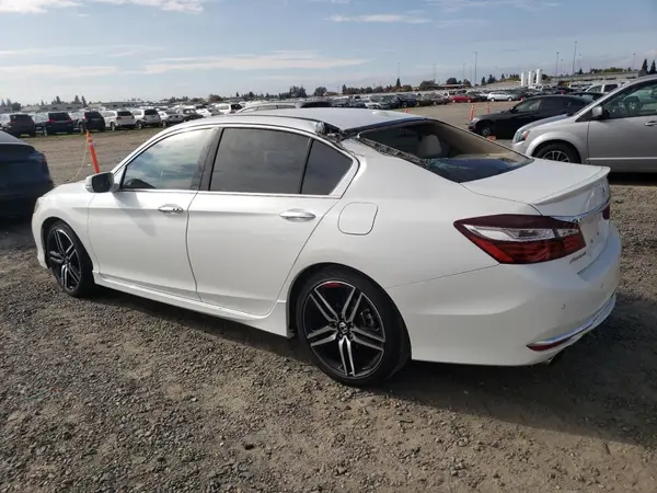 1HGCR3F93HA011074 2017 HONDA ACCORD - Image 2
