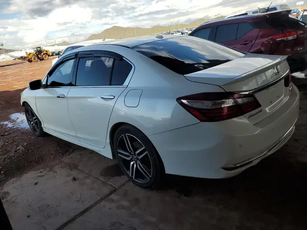 1HGCR3F93HA021913 2017 HONDA ACCORD - Image 2