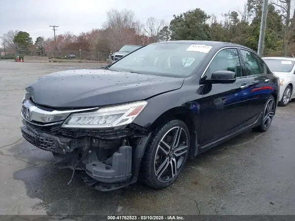 1HGCR3F93HA028005 2017 HONDA ACCORD - Image 2