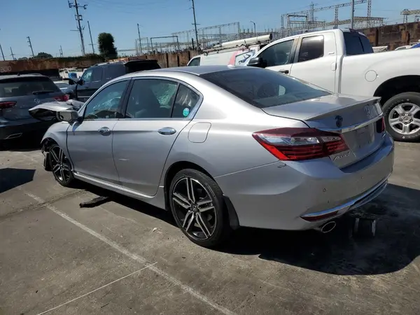 1HGCR3F93HA039585 2017 HONDA ACCORD - Image 2