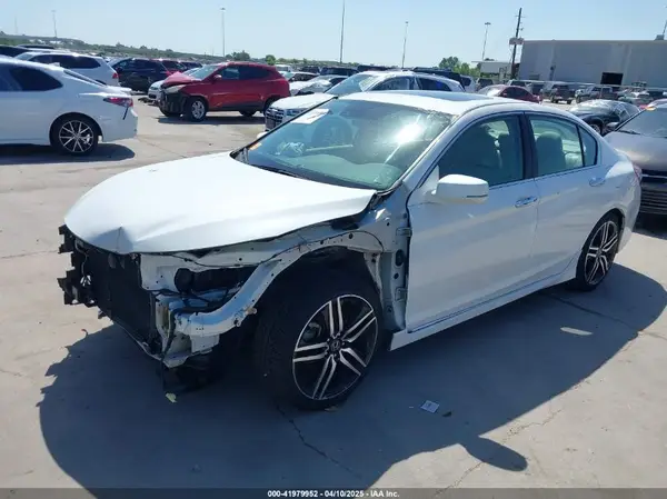 1HGCR3F93HA040834 2017 HONDA ACCORD - Image 2