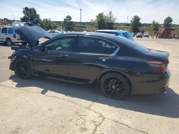 1HGCR3F93HA045015 2017 HONDA ACCORD - Image 2