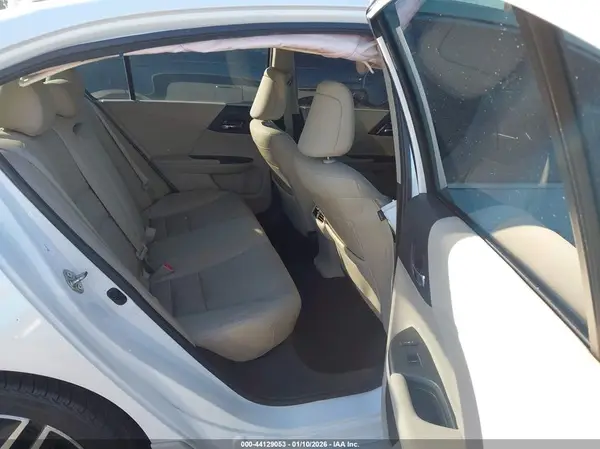 1HGCR3F94HA000133 2017 HONDA ACCORD - Image 8