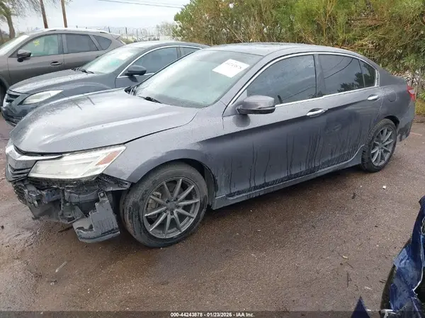 1HGCR3F94HA024884 2017 HONDA ACCORD - Image 2