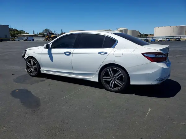 1HGCR3F94HA040311 2017 HONDA ACCORD - Image 2