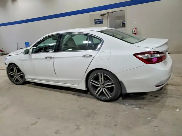 1HGCR3F94HA043371 2017 HONDA ACCORD - Image 2