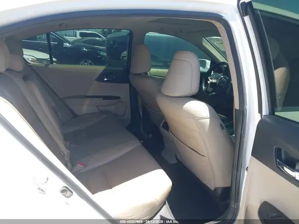 1HGCR3F94HA043757 2017 HONDA ACCORD - Image 8
