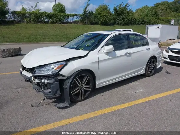 1HGCR3F94HA800608 2017 HONDA ACCORD - Image 2