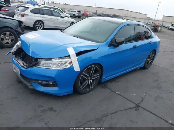 1HGCR3F95GA011852 2016 HONDA ACCORD - Image 2