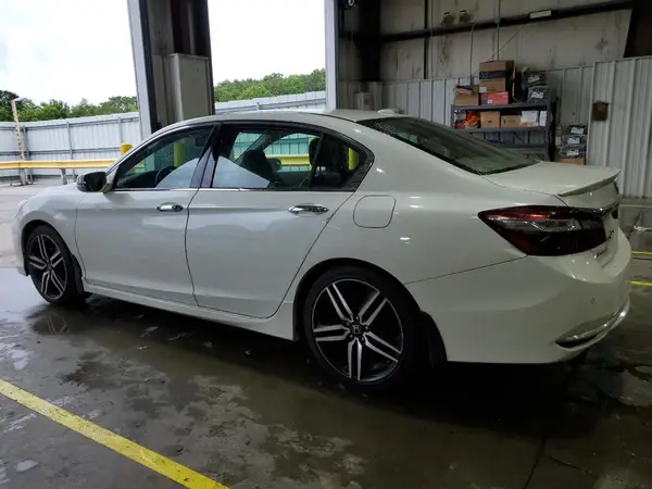 1HGCR3F95GA012063 2016 HONDA ACCORD - Image 2
