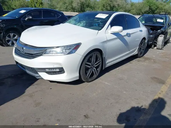 1HGCR3F95GA013584 2016 HONDA ACCORD - Image 2