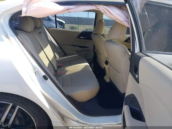 1HGCR3F95GA013584 2016 HONDA ACCORD - Image 8