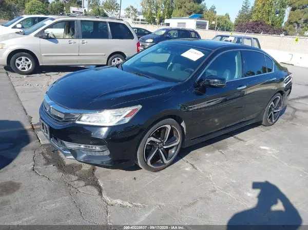 1HGCR3F95GA014234 2016 HONDA ACCORD - Image 2