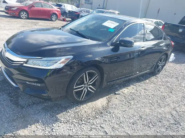 1HGCR3F95HA004983 2017 HONDA ACCORD - Image 2