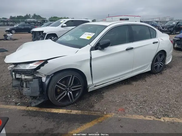 1HGCR3F95HA007544 2017 HONDA ACCORD - Image 2