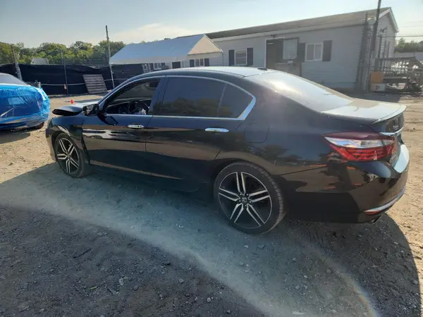 1HGCR3F95HA021167 2017 HONDA ACCORD - Image 2