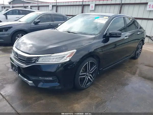 1HGCR3F95HA025400 2017 HONDA ACCORD - Image 2
