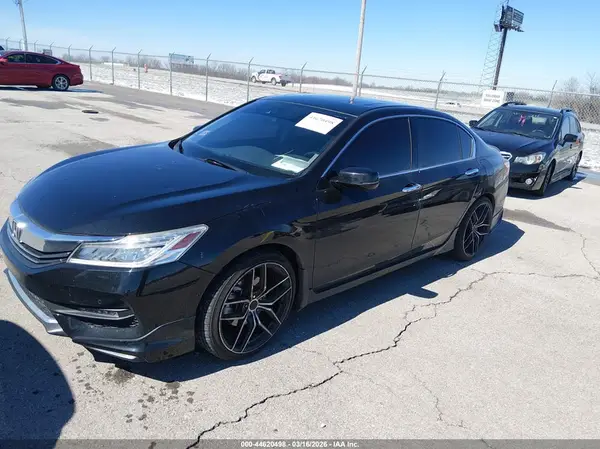 1HGCR3F95HA029317 2017 HONDA ACCORD - Image 2
